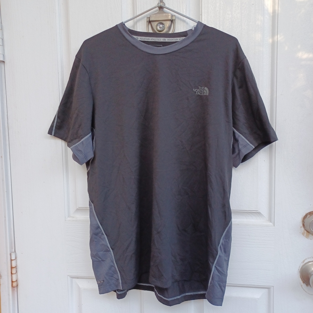 THE NORTH FACE SS Mountain Athletics T-Shirt SZ L